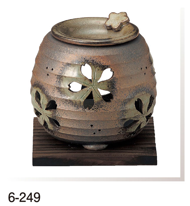 常滑焼石龍(せきりゅう)緑灰釉桜透かし茶香炉(常滑6-249
