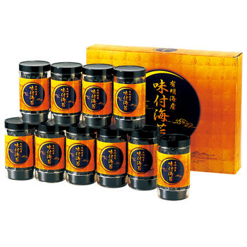 商品情報 名称有明海産味付海苔 TR1-NRFO 内容量味付海苔（8切32枚）×10 賞味期限出荷時に30日以上の商品をお届けいたします。 サイズ箱サイズ：箱76×375×285mm アレルギー小麦・えび・かに メーカー品番TR1-NRFO 販売者※各商品に記載◇◆ラッピングについての詳細はこちら◆◇ 画像 有明海産味付海苔 TR1-NRFO ギフト プレゼント 内祝い お返し 出産祝い 結婚祝い 誕生日 おしゃれ 送料無料 ＼ 大切な方への贈り物に ／ 有明海の豊かな恵みを味わえる、味付海苔の詰め合わせです。 有明海の豊かな恵みを味わえる、味付海苔の詰め合わせです。風味豊かで歯切れの良い有明海産の海苔を、ほどよい味付けで仕上げました。おにぎりやお弁当、おつまみなど幅広いシーンで活躍します。ご家庭用はもちろん、ご挨拶やちょっとした贈り物にもおすすめの、自然の恵みをお届けする味付海苔ギフトです。 ◇複数の商品をご注文いただいた場合には、別口配送となる可能性がございます。 また複数注文の出荷完了メールは、各商品についてお送りしております。 ＜商品詳細＞ 味付海苔（8切32枚）×10 【賞味期限】出荷時に30日以上の商品をお届けいたします。 【箱サイズ・重量】箱サイズ：箱76×375×285mm 【アレルギー品目】小麦・えび・かに ★贈り物用途★ お中元 お歳暮 母の日 父の日 敬老の日 お供え 法事 内祝い お返し ★こんな方へ★ 両親 祖父母 上司 高齢者 一人暮らしの方