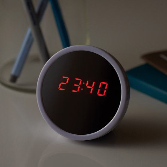 �� �ǥ����ץ쥤 �����å� �� 1�ġ��֤�����