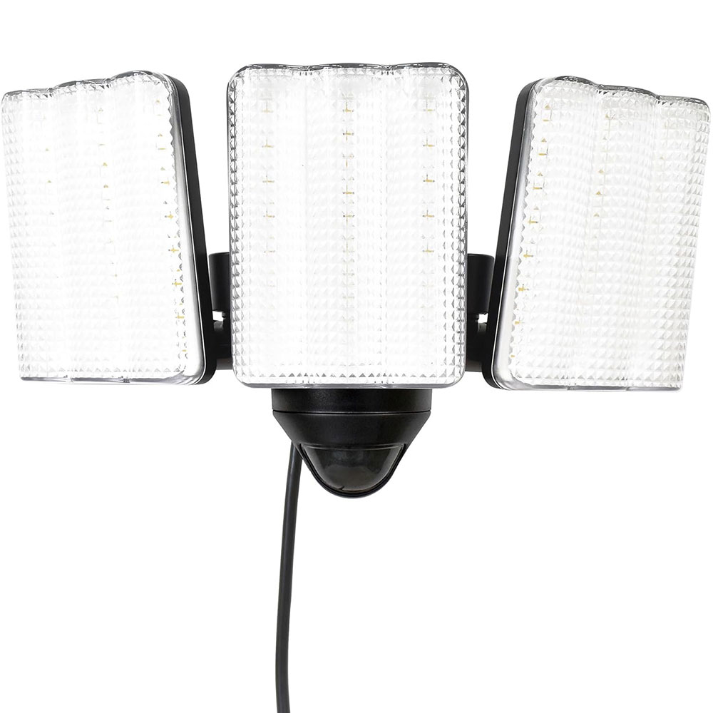 大進 DAISHIN センサーライト コンセント式 DLA-17T300 屋外用 人感 LED AC 100V 3灯式 ライト 防水 駐車場 ガレージ 庭 玄関 ギフト対応不可 送料無料 (ya)