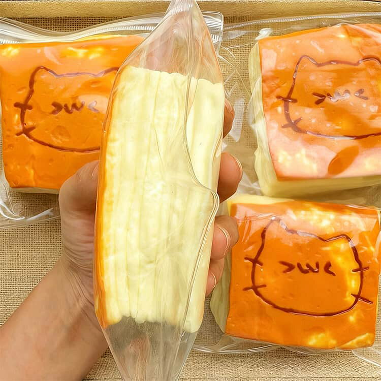GIGAWAVEのパン 濃厚 もっちり パン スクイーズ 食べ物シリーズ 猫 スイーツ もちもち ケーキおもちゃ ストレス解消 握る玩具 柔らかい シリコーン 不安軽減 感覚おもちゃ 子ども 大人｜アングル3