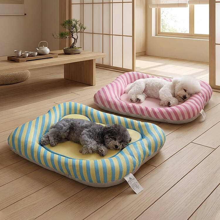 Rakuten - ペットベッド 夏用 犬 猫 洗える メッシュ 通気性 涼しい クッション マット キャンディ ストライプ オールシーズン 滑り止め 小型犬 中型犬 ふわふわ 雲ごこち ペット用品