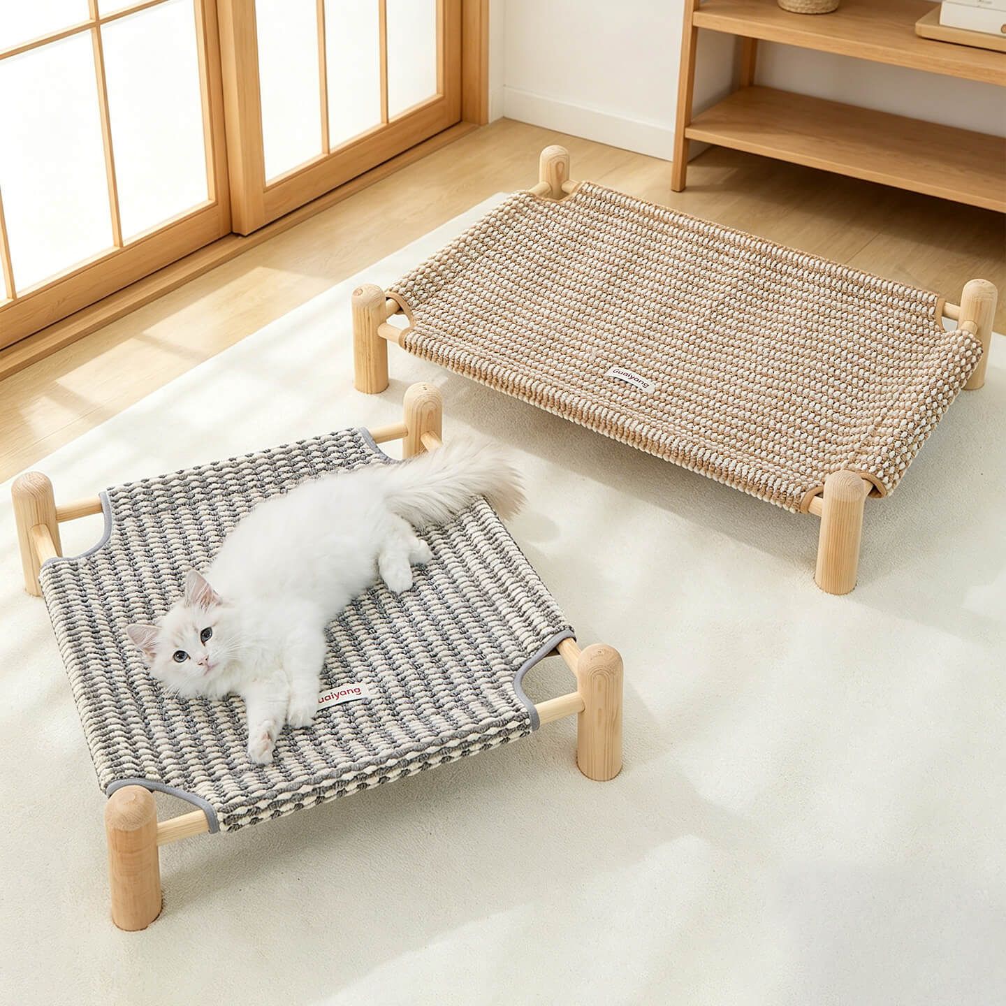 Rakuten - GIIPET ペットベッド 犬 猫 夏用 洗える 木製 ペットコット ひんやり ハンモック 涼しい 通気性 浮きベッド 天然木 頑丈 耐荷重17.5kg 小型犬 中型犬 猫 噛み癖防止 お手入れ簡単 四季適用 接触冷感 サイザル麻