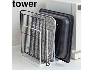 商品説明置き場所に困るキッチントレーやオーブン天板をキッチンの隙間に収納できるトレースタンド。ホットプレートの替え天板の収納にも便利にお使いいただけます。ホットプレートの替え天板の収納に。引き出しの中にも収納できます。キッチンの隙間にスリムに収納。キッチントレーも収納できます。商品詳細商品サイズ約19.5×16×19.5cm商品重量約490g内寸サイズ各収納部：約W19.5×D4×H18cm　材質本体：スチール（粉体塗装）　付属品クッション×4対応サイズ約幅19.5cm以上 厚み4cmまでのキッチントレー・オーブン天板など生産国中国5052 類似商品はこちらyamazaki tower YAMAZAKI1,980円yamazaki tower YAMAZAKI2,970円yamazaki　tower YAMAZAKI2,200円yamazaki tower YAMAZAKI2,970円yamazaki tower YAMAZAKI3,850円yamazaki tower YAMAZAKI2,970円yamazaki　tower YAMAZAKI2,750円yamazaki　tower YAMAZAKI1,980円yamazaki　tower YAMAZAKI1,485円