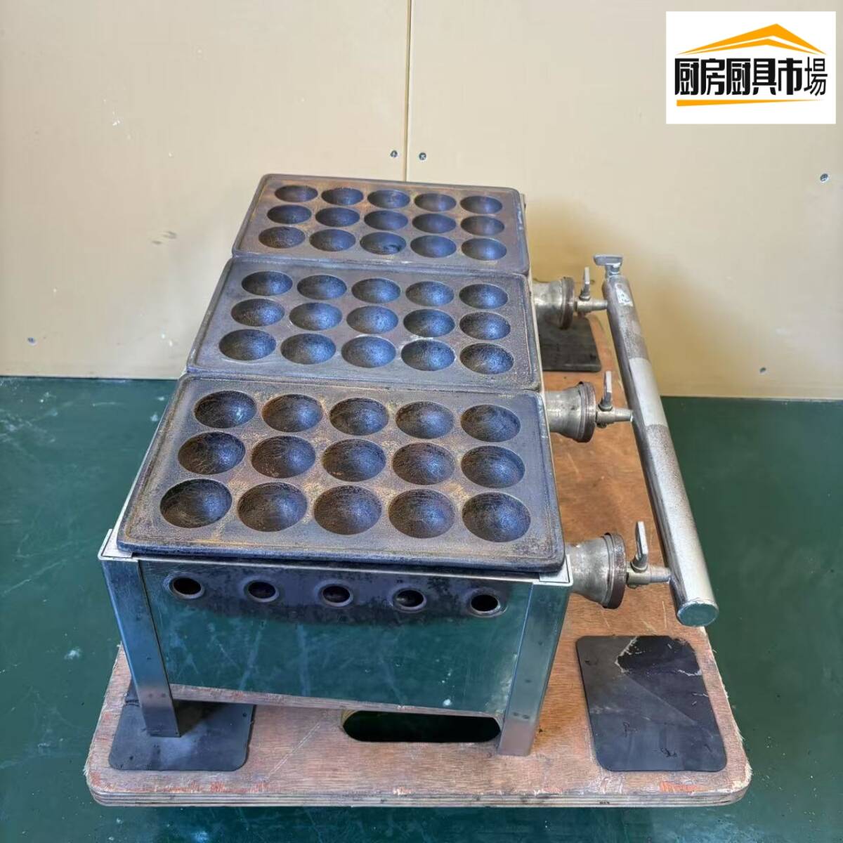 卓上たこ焼き器 中古 業務用 都市ガス たこ焼き機 ガス式たこ焼き器 たこ焼き調理器 たこ焼きプレート 屋台用たこ焼き器 イベント用たこ焼き器 模擬店 露店 祭り 居酒屋 飲食店 厨房機器 幅500×奥行260×高さ190mm 動作確認済み 番号462 gingawa-10000690 銀河厨房 サンプル画像3
