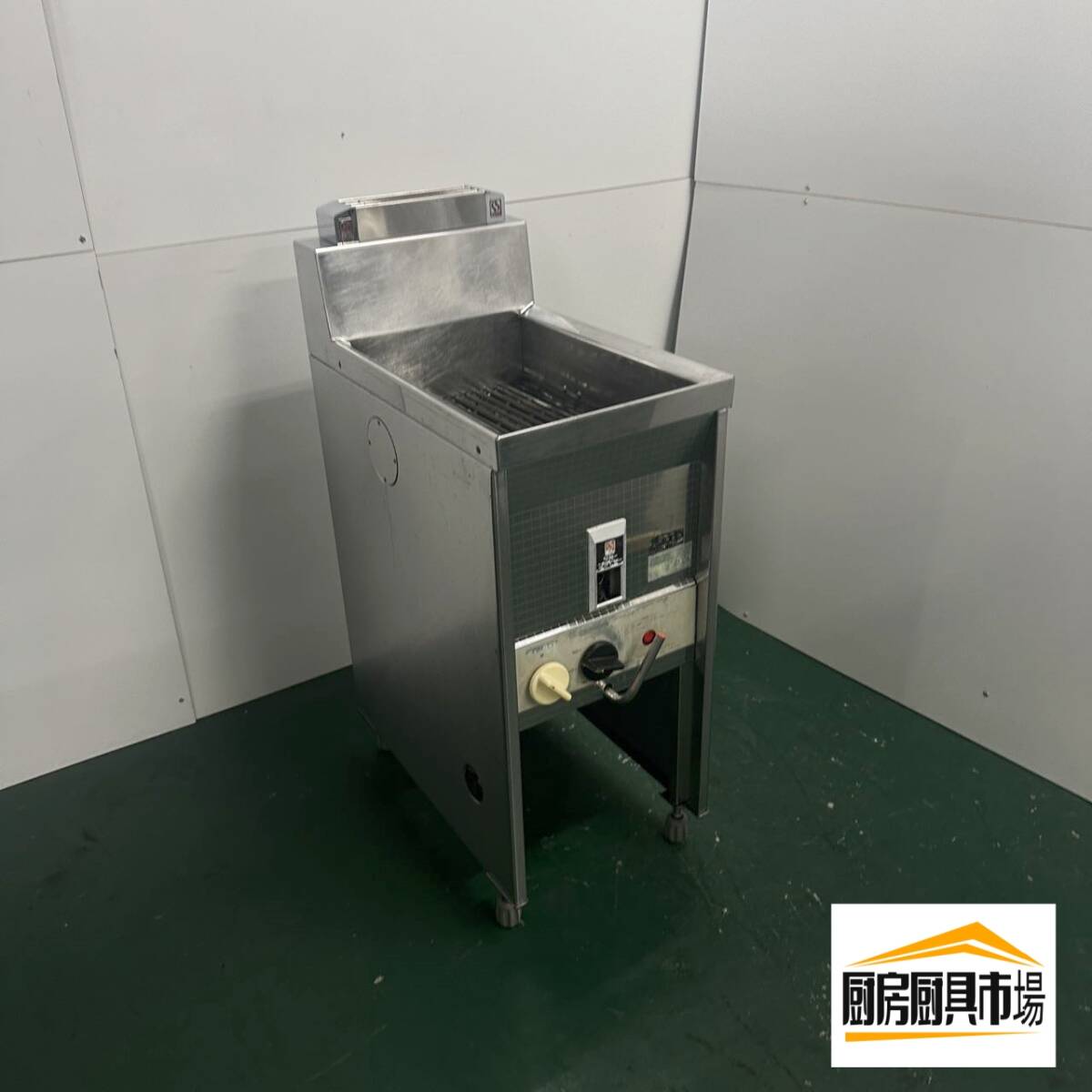 乐天商城 - 【中古品】番号224◆サミー　フライヤー　都市ガス　　幅360×奥行600×高さ830 動作問題なし☆業務用　ガスフライヤー　揚げ物　都市ガス　小スペース向け　1槽　SF-013