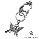 メンズシルバーアクセサリーブランド「Artemis Kings(アルテミスキングス)」 2021AW Collection クラシカルなデザインのカラビナと蝶の飾りがついたキーホルダー。開閉できるゲートがついたカラビナが便利。 細部まで作り込まれたデザイン。蝶モチーフは、美や成長のシンボルモチーフ。蝶シリーズを合わせてコーディネートもおススメ。 実用性を備えた、スタイリッシュな一品。耐久性に優れたステンレス製です。 商品データ ・商品番号 [AK-AKK0006] ●スペック 素材：ステンレス 縦:145mm 横:47mm 厚:10mm 重量:65.5g (ステンレスキーリング ステンレス サージカルステンレス アレルギーフリー キーリング キーチェーン キーホルダー クイッククリップ メンズ 男性用 王冠 クラウン 蝶 アルテミス ブランド キングス ハード パンク パンキッシュ ロック ゴシック メタル アルテミスキングス かっこいい ハード ヴィジュアル 彼氏 プレゼント) アルテミスキングスは他にもご用意しています。 【-Artemis Kings-】 楽天BOX受取対象商品/銀の蔵/新宿銀の蔵/Ginnokura/楽天市場/アクセサリー/ジュエリー/Accessory/Jewelry/big sale/春/夏/秋/冬/あす楽/あすらく/メール便/DM便/装飾品/特別/人気/大人気/話題/ランキング/ヒット/トレンド/こだわり/誕生日/記念日/プレゼント/ギフト/贈り物/喜ぶ/彼氏/旦那/夫/息子/弟/兄/父/祖父/男性用/紳士/カジュアル/セレクト/ストリート/ヴィンテージ/サーファー/エスニック/モテる/b系/v系/エグザイル/ジェイソウルブラザーズ/JSB/ビター系/きれいめ/女子ウケ/存在感/流行り/2022/2023/2024/2025/大人/成人/10代/20代/30代/40代/50代/60代/70代/社会人/大学生/高校生/中学生/中高生/安価/修理/新婚/男友達/卒業祝い/入学祝い/就職祝い/入社祝い/かっこいい/バースデー/ホワイトデー/お返し/バレンタインデー/バレンタイン/クリスマス/クリスマスイブ/イブ/xmas/xmasギフト/xmasプレゼント/クリスマスプレゼント/クリスマスギフト/誕生日プレゼント/誕生日ギフト/バレンタインデーギフト/バレンタインデープレゼント/ホワイトデーギフト/ホワイトデープレゼント/母の日/父の日/敬老の日/結婚式/お祝い/お礼/思い出/サプライズ/プロポーズ/サスティナビリティ/エコロジー/エコ/トレーサビリティ/エシカル/フェアトレード/スパークリング/スパークル/送料無料/内祝い/ポイント/韓国系/K-POP/BTS/ASTRO/AB61X/NCT/JO1/2PM/BIGBANG/TXT/SHINee/良品/高級/厳選/オシャレ/おしゃれ/ファッション/ブランド/イチオシ/いちおし/オススメ/おすすめ/安い/格安/激安/やすい/リーズナブル/セール/SALE/効果/専門店/取扱店/店舗/お店/ショップ/工房/新宿/中野/東京都/関東/日本/JAPANキーリング キーチェーン キーホルダー ステンレス メンズ アクセサリー 男性 プレゼント 王冠 蝶【新宿 銀の蔵】 【Artemis Kings/アルテミスキングス】 アゲハキーホルダー AKK0006