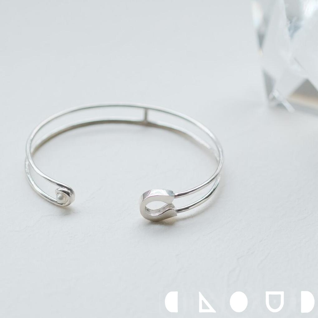 Cloud Jewely パール 安全ピン バングル シルバー925 クラウドジュエリー 安全ピン レイヤード シルバー アクセサリー デイリー シルバー925...