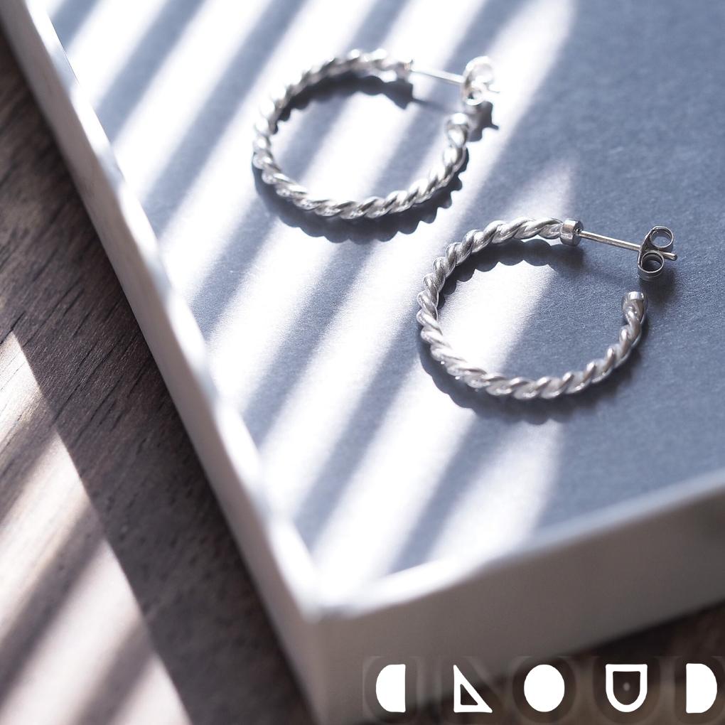 Cloud Jewely ねじり フープ ピアス シルバー925 クラウドジュエリー シンプル セント 洗練 バングル ボリューム感 ねじり フープピアス ピア...