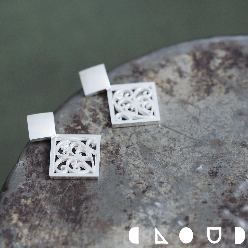 Cloud Jewely 揺れる 唐草 透かし ピアス シルバー925 クラウドジュエリー 唐草 ジルコニア シルバー 縁起 ピアス 華やか 存在感 透かし シ...