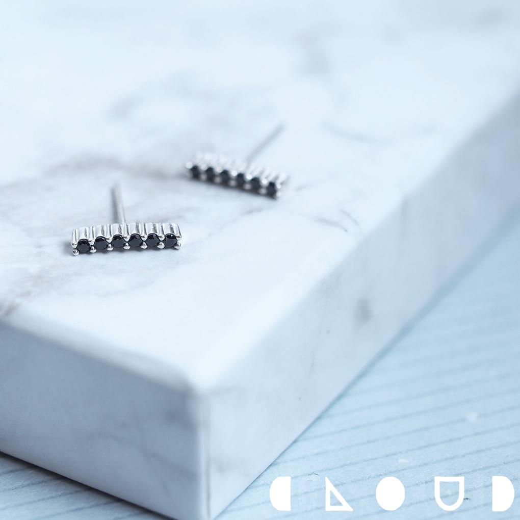 Cloud Jewely Black sapphire パヴェ ピアス イヤリング シルバー925 クラウドジュエリー アクセント 曲線 シルバー サファイア ...