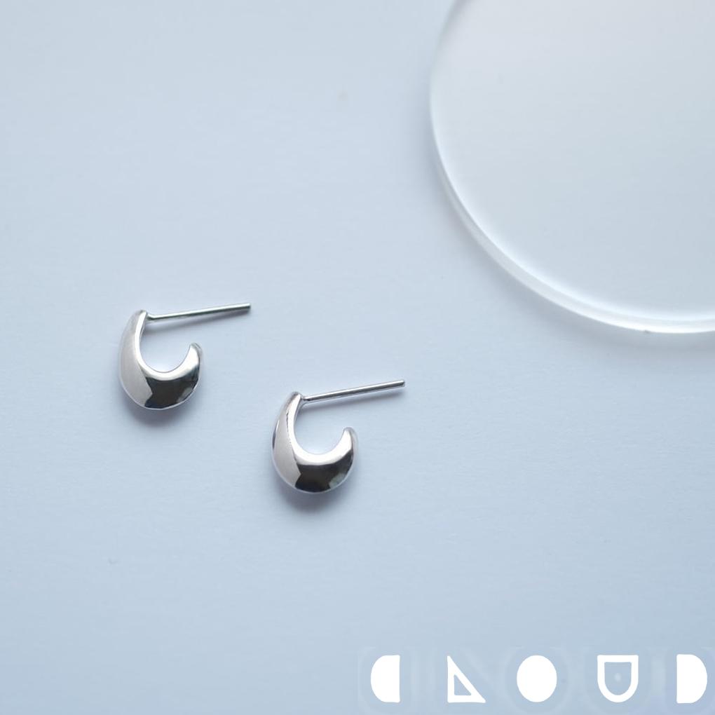Cloud Jewely 楕円形 フープ ピアス シルバー925 クラウドジュエリー フープピアス シルバー ジュエリー 楕円形 シンプル 存在感 鏡面仕上げ ...