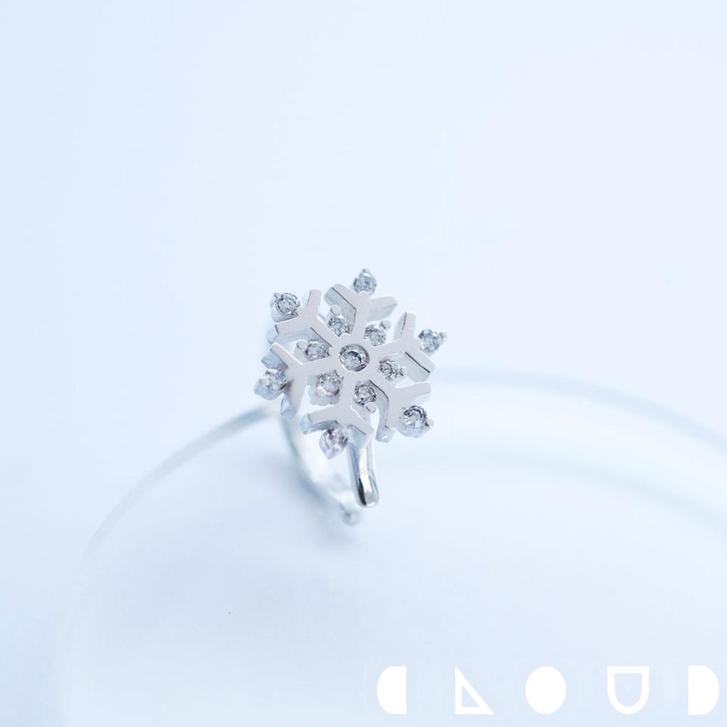 Cloud Jewely 雪の結晶 イヤーカフ シルバー925 クラウドジュエリー 上品 小粒 雪の結晶 華やか シルバー 結晶 シルバー925 ジルコニア ジ...