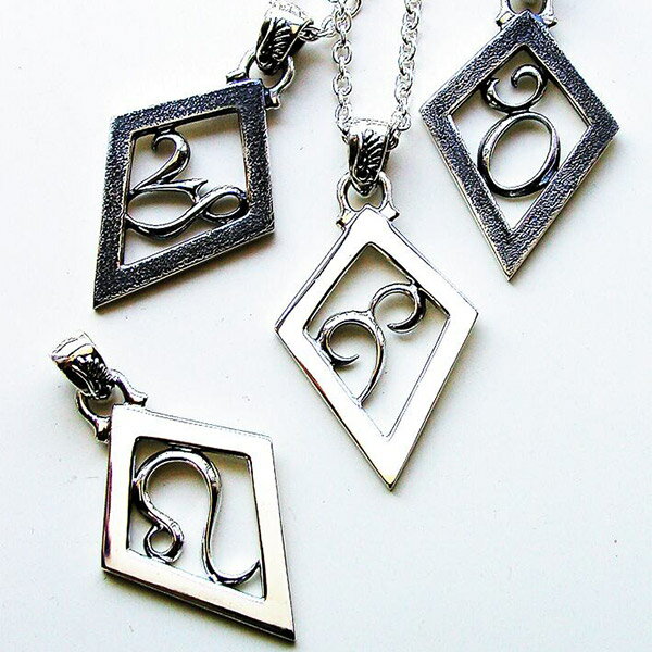 Give Me a Wing 星座 ペンダント ヘッド シルバー ペンダントトップ チェーンなし シルバー925 メンズ レディース トップ ネックレストップ 12星座 十二星座 スター 星 アクセサリー モチーフ 大きめ 大きい 男性 女性 誕生日 記念日 ブランド ギフト プレゼント 人気