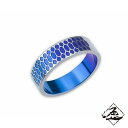 Hizm 鱗紋様リング 6mm 幅 青紫×青 純チタン製 チタンアクセサリー リング 指輪 金属アレルギー アレルギーフリー 上品 きれいめ きれい 綺麗 メンズ レディース 男性 女性 彼氏 彼女 誕生日 記念日 プレゼント おすすめ ブランド