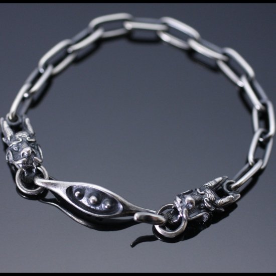 楽天新宿 銀の蔵 シルバーアクセサリー龍頭 小龍 ブレスレット 燻し メンズ シルバー シルバーブレスレット メンズブレスレット シルバー950 男性 彼氏 伝統技法 ギフト 人気 おしゃれ ブランド ストリート