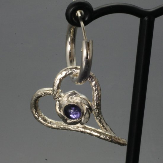 Garnet - 龍頭 小花岩石ハート ピアス 1P 片耳用 天然石 レディース シルバー シルバーピアス フープピアス レディースピアス 女性 彼女 伝統技法 ギフト 人気 おしゃれ ブランド リング