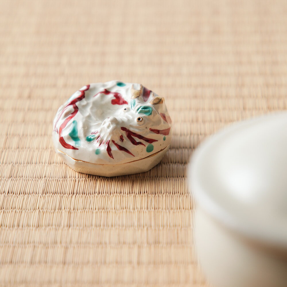 六兵衛窯 辰歳香合 京焼 清水焼 清水六兵衛 お正月飾り 干支飾り 辰年 干支 りゅう 2024年 新年 香道 お香 茶道 お香入れ