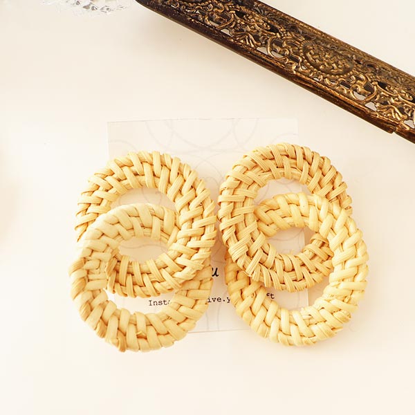 夏 ピアス ラタン 金属アレルギー対応 樹脂 大ぶり 大きめ 2連 ナチュラル 自然 籐 大振り カジュアル 軽い ギフト プレゼント