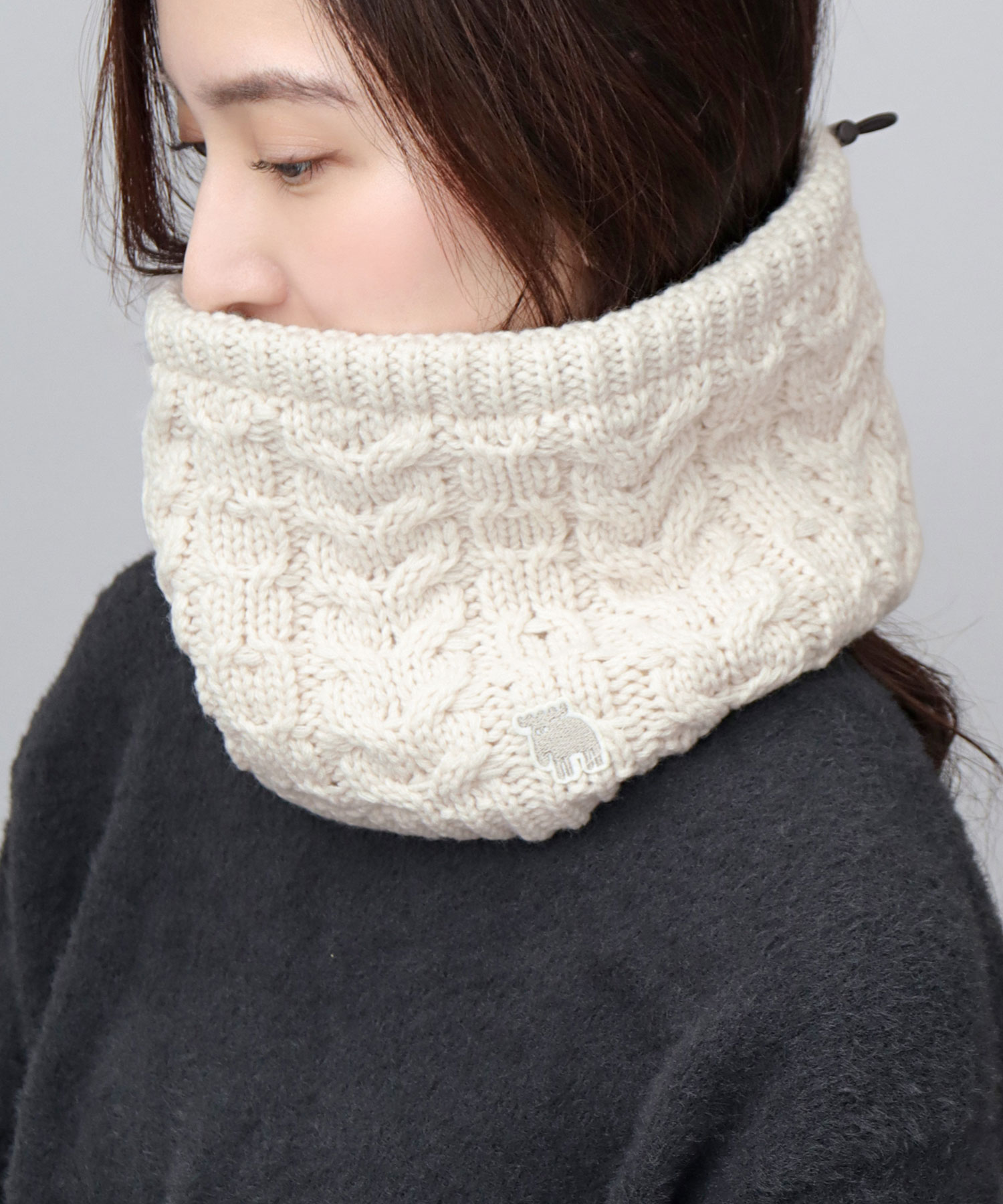 moz モズ ネックウォーマー ケーブル編み ニット 裏ボア レディース 防寒 暖かい 冬 小物 通勤 通学 ドローコード 調整可 スヌード マフラー おしゃれ かわいい 北欧 ブランド