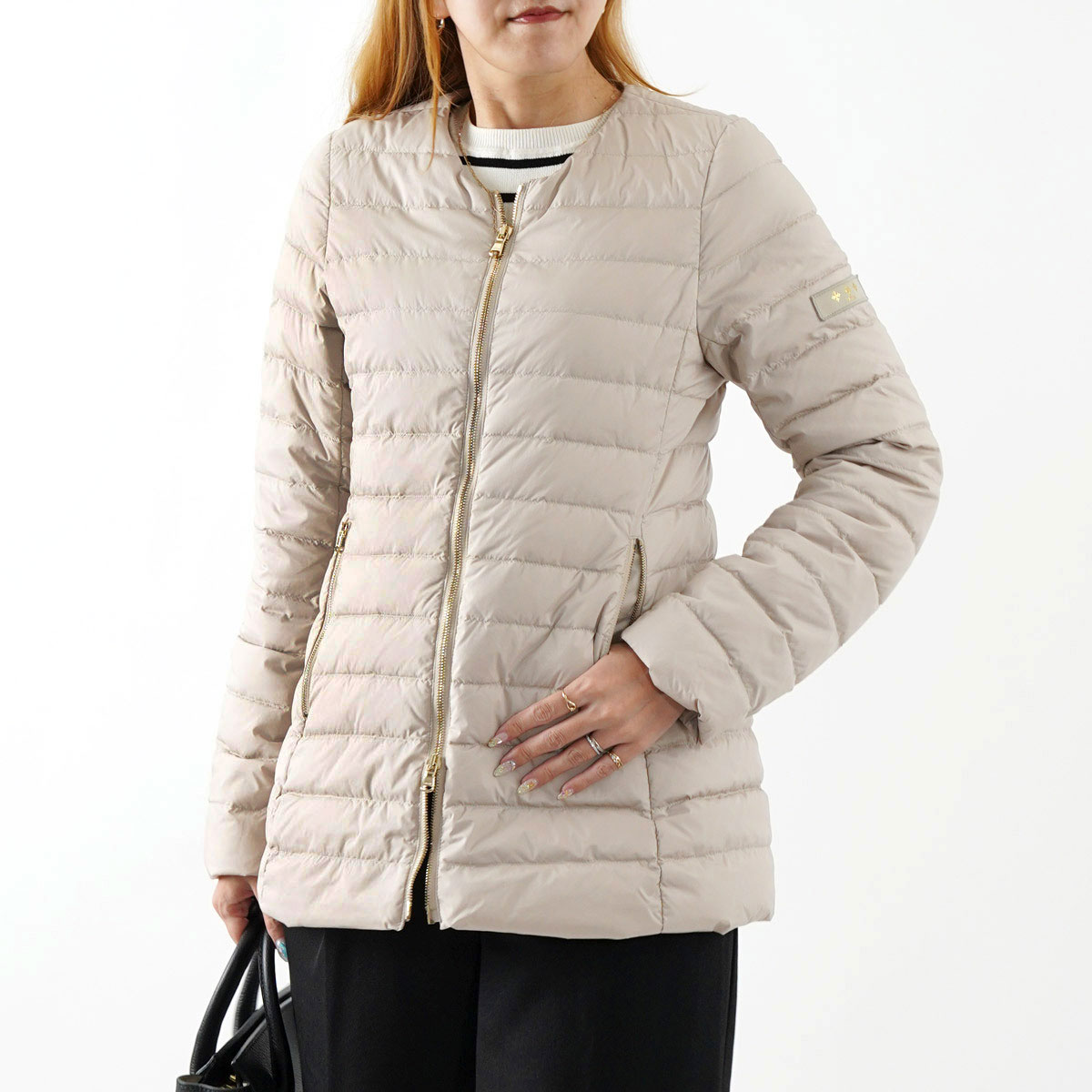 【P3倍対象品★27日1:59迄】TATRAS タトラス ライトダウンジャケット LTAT24S4002-D NORKO 27/BEIGE レディース ノルコ ノーカラージャケット アウター[cp_three]のサムネイル