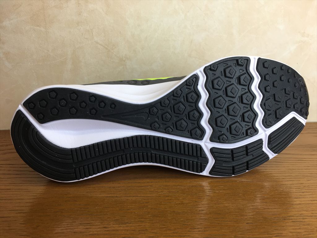 NIKE(ナイキ)869969-002(149)DOWNSHIFTER 7 GS(ダウンシフター7GS)スニーカー