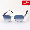 商品紹介The World's Finest Sunglasses"世界最高級サングラス"の称号を欲しいままにしてきたRayBan/レイバンRB3664は軽量かつ耐久性に優れたナイロンファイバーテンプル×スチールフレームのコンビネーション。トレンドに左右されない小ぶりなスクエアシェイプです。ダイナミックなライフスタイルに合わせた堅牢なメタルスタイルは、シャープな外観を備え、どんなシーンでもスマートに着用できます。こちらのモデルはメンズモデルになります。多くのラグジュアリーブランドのアイウェアを産み出すイタリア製です。 商品SUNGLASS／サングラス型番RB3664 003/19ブランドRay-Ban（RayBan）／レイバン材質【フレーム】ニッケル合金・プラスティック　　【レンズ】プラスティックカラー【フレーム】シルバー　【レンズ】クリアグラディエントブルーサイズ【A】レンズ縦(フレーム幅を除くレンズの直線距離)約40mm　　【D】サイドテンプル(サイドテンプルの全長距離)約145mm【B】レンズ横(フレーム幅を除くレンズの直線距離)約50mm　　【E】フレーム幅(蝶番から蝶番の直線距離)約126mm　【C】鼻幅(左右の鼻盛上部の直線距離)約19mmスペック【紫外線透過率】1.0%以下　【可視光線透過率】29.9%付属品専用ケース、クロス、保証書、取り扱い説明書ステータスDiscontinued（廃盤モデル）2009RBメーカー生産終了によるレア度が高いプレミアモデル。シェイプSquare／スクエア当店はRay-Ban（レイバン）正規商品販売店です。当店のRay-Ban（レイバン）はイタリア Luxottica（ルックスオティカ）社の日本法人 Luxottica Japan（ルックスオティカ ジャパン）から直接仕入れている商品（正規品）です。また販売元を証明するため当店の販売店印を押印した保証書を付属しております。