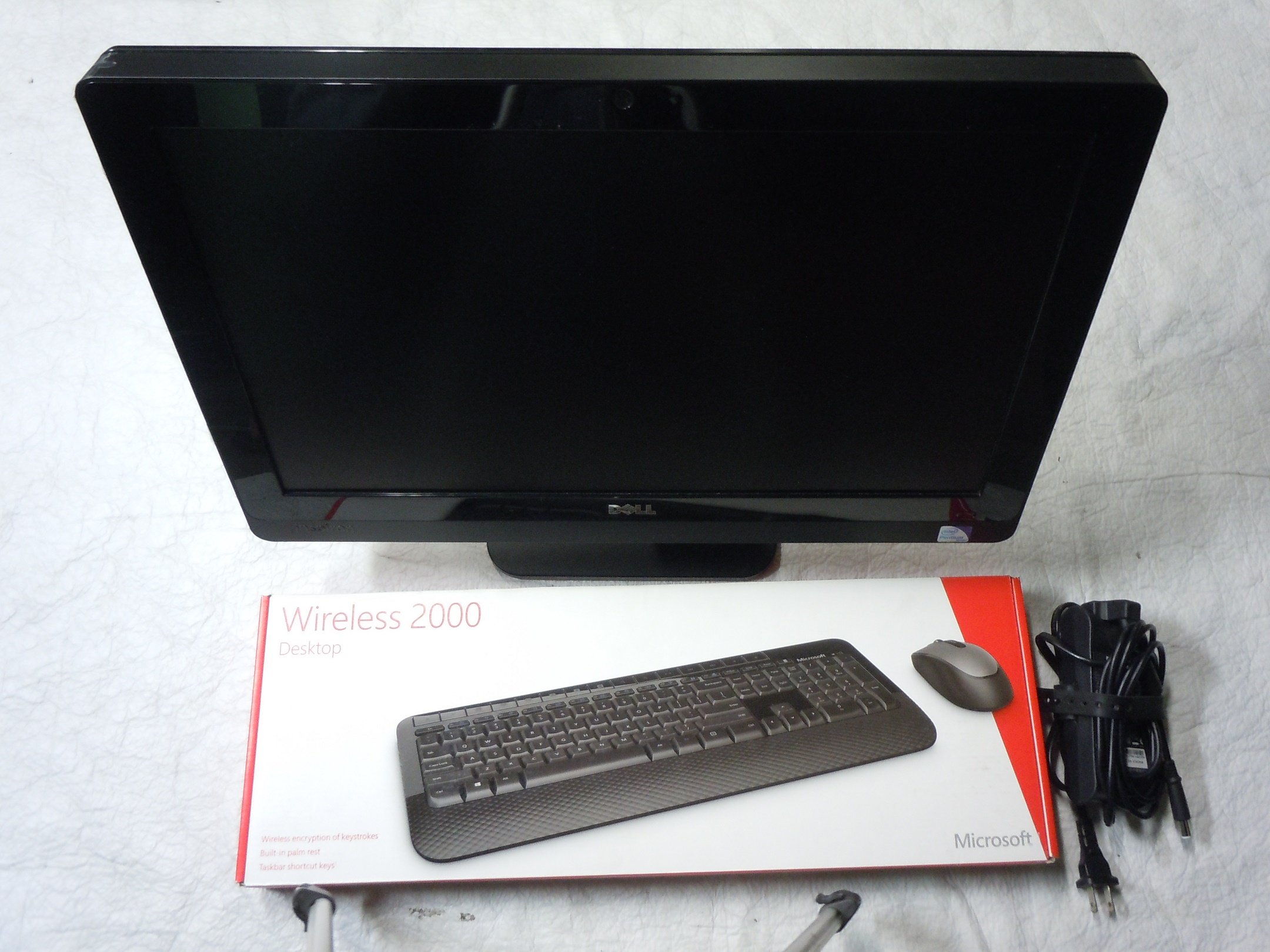 Dell Inspiron One IO2020-3667BK 20インチ オールインワン コンピュータ インテル Pentium 2.5Ghz - 4GB メモリ - 1TB ハードドライブ 二層 DVD±RW/CD-RW Windows 8