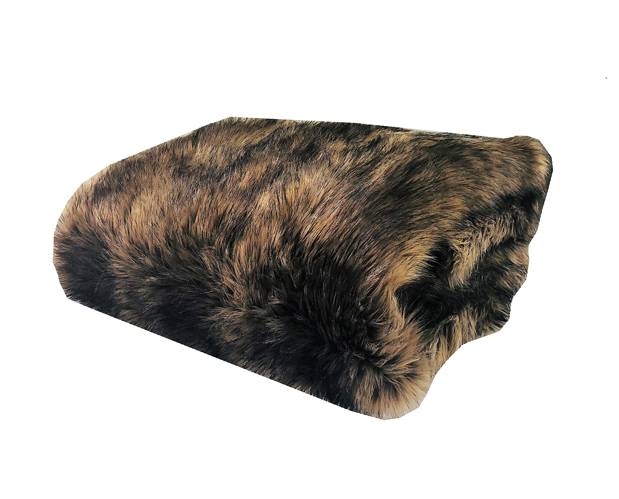 Plutus Mountain Coyote Handmade Throw (Throw 60W x 96L)