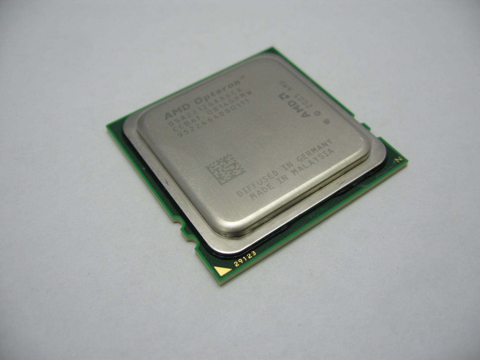 HP 419474 ? 001 AMD Opteron 2212 ? 2.0 GHzデュアルコアプロセッサ(Santa Rosa、1000 MHzフロントサイドバス、2 MB (2 x 1mb) Level - 2キャッシュ、95 W、ソケットF)