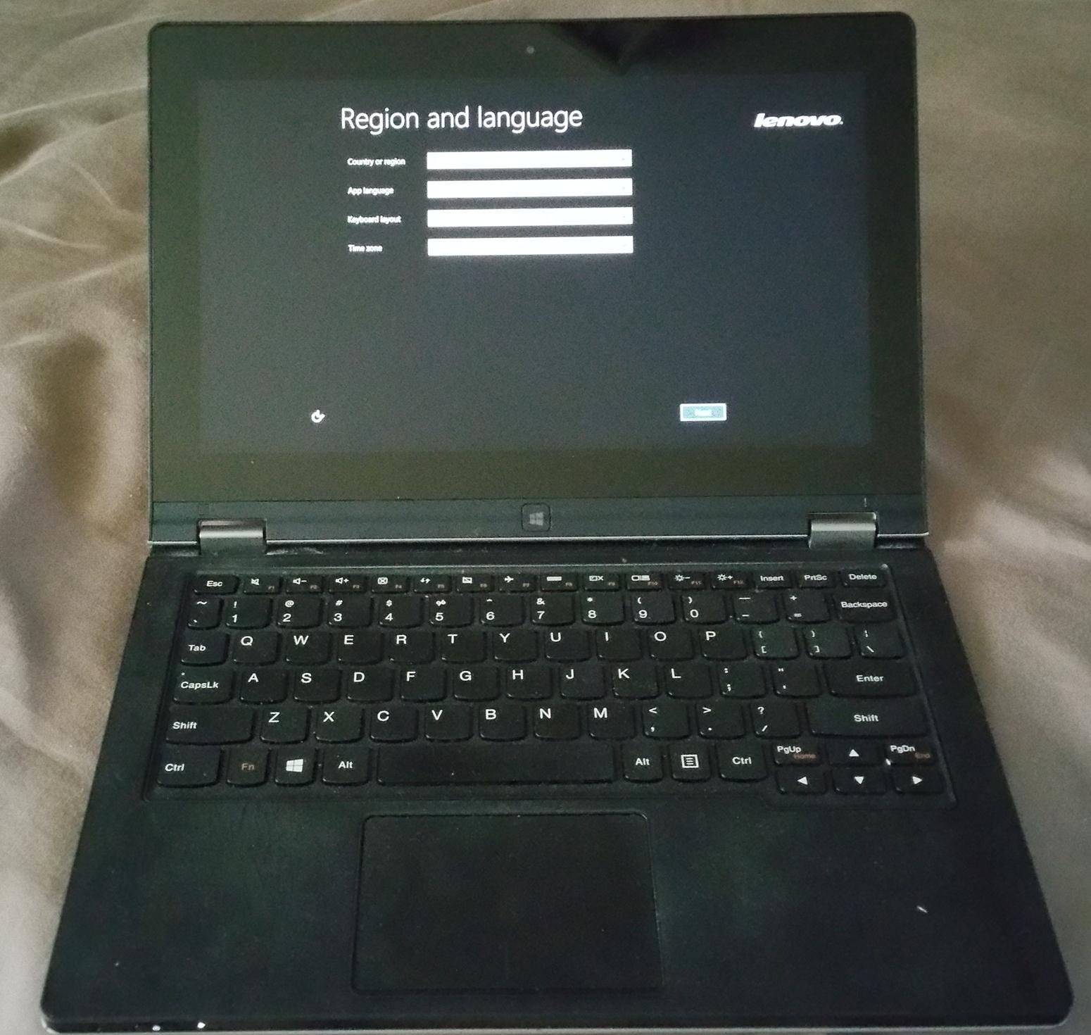 Lenovo IdeaPad Yoga 11s 11.6-Inch Convertible 2 in 1 Touchscreen Ultrabook (Silver Gray) by Lenovo