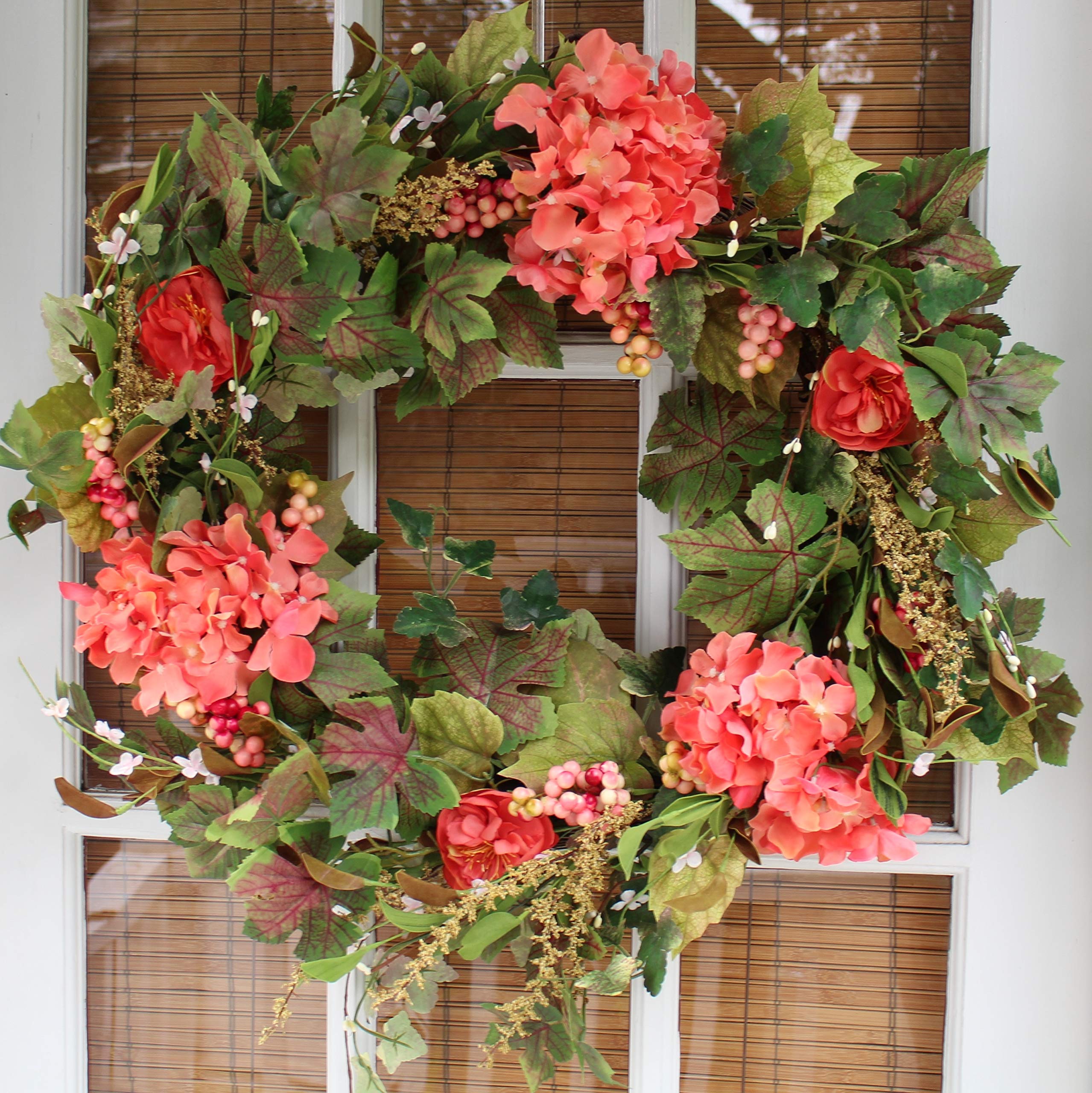 The Wreath Depot Genesee シルクスプリングドアリース 24インチ 米国製 ハンドメイド フルスプリングリース サイズ通りのサイズ ホワイト 収納ギフトボックス付き