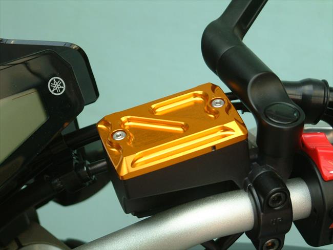 4945716092511 マスターシリンダーキャップ レッド スクエアーラージType MT-07／09／ABS 14-15 FZ1 FZ1 FAZER 500049-02 【POSH FAITH(ポッシュ フェイス)】