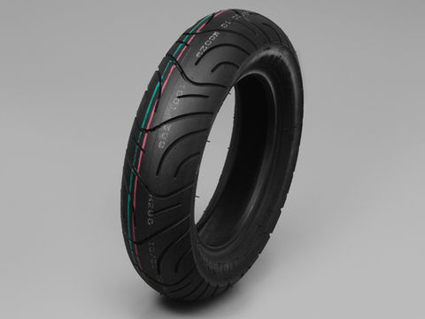 【DAYTONA(デイトナ)】 75114 MAXXIS M6029 ミニバイク&ビッグスクーター 【110/80-10】品番75114カラーサイズ110/80-10 58J TLタイプ共用説明・フロント/リア共用・サイズ：110/80-10 58J TL・標準リム幅（インチ）：2.50・許容リム幅（インチ）：2.15-3.00・外径（?）：434・総幅（?）：109・重量（?）：2.6備考注意事項商品の詳細な情報については、メーカーサイトでご確認ください。商品及び品番は予告なく変更が行われる事がございます。【ご注文の際の注意事項】●適合・取付・ご使用は、お客様にて判断の上お願い致します。●品切・完売の場合がございますので、受注後に発送予定をご連絡させて頂きます。●画像はイメージとなりますので商品とは色・デザインが異なる場合があります。 ●商品ご到着時に必ず製品に不具合が無いか確認を行ってください。 配送時の破損や製品不具合の場合は、必ず商品ご到着より3日以内にご連絡お願い致します。それ以降にご連絡頂いた場合はご対応出来ない場合がございます。●当店では、商品不良・誤商品発送以外の理由での商品の交換または返品はできません。●お客様のご都合によるキャンセル・交換・返品は一切お受けできませんのであらかじめご了承の上ご注文ください。●お電話、メールにてお問い合わせ頂きましても、お客様都合のキャンセル・返品・交換の対応はすべてお断りさせて頂いております。 ●通信販売には法律上、クーリングオフの規定はございません。　ご注文は慎重にお願い致します。※※こちらの商品はお取り寄せ品となります※※メーカーの在庫状況や商品によっては発送までにお時間を頂く場合がございます。メーカーの在庫も完売している場合がございます。その際はキャンセルをさせていただく場合がございます、予めご了承ください。