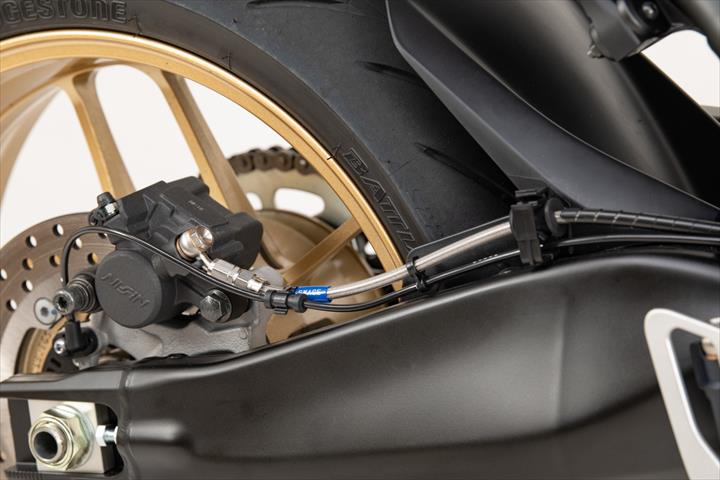 【SWAGE-LINE PRO】 【4550255788469】 STP376R Swage-PRO Rホースキット ステン／クリア XSR900 22