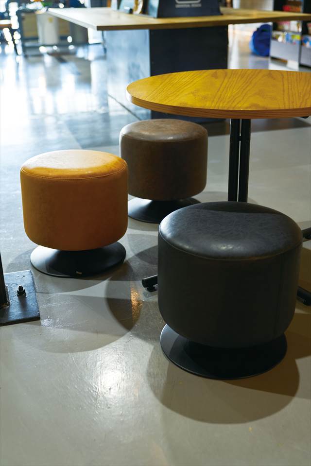 東谷 あづまや 【4985155193400】 PC-505BK ローテ 回転スツール [3]