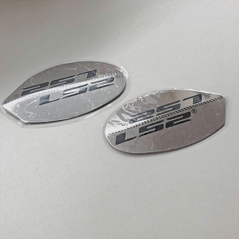 【LS2(エルエスツー）】 【4582200066698】VALIANT用パーツ LA-1 ロゴアルミプレート(シルバー) 18220108