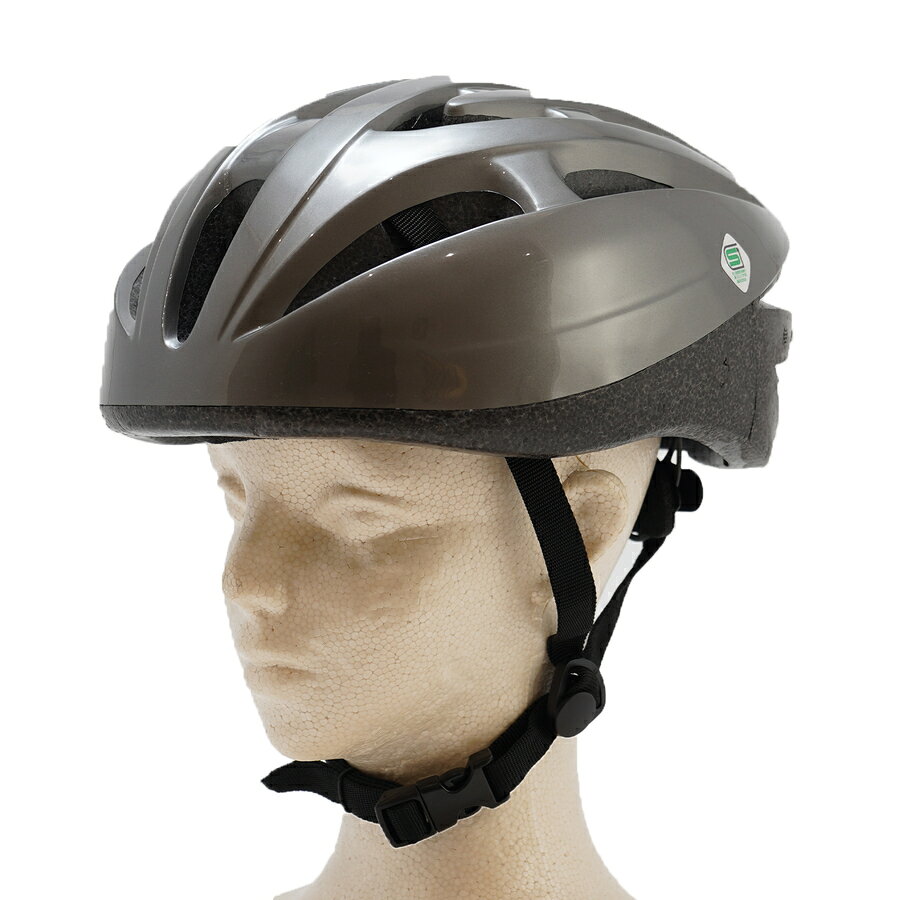 スポーツタイプ大人用ヘルメット。通学、通勤時に着用するヘルメットとしておすすめです。●安全製品協会認定 SGマーク付き●軽量ソフトシェルモデル●日本人の頭のサイズに設計されたアジアンフィットタイプ●ダイヤル式アジャスターでサイズ調整可能●車などのライトに反射し、夜に存在をアピールする反射シール付き●材質:EPS+PVC※デザイン・仕様などは予告なく変更・改良することがありますので、予めご了承ください。【詳細】サイズ：約58-61cmカラー：シルバー容量・重量：約300g商品の詳細な情報については、メーカーサイトでご確認ください。商品及び品番は予告なく変更が行われる事がございます。【ご注文の際の注意事項】●適合・取付・ご使用は、お客様にて判断の上お願い致します。●品切・完売の場合がございますので、受注後に発送予定をご連絡させて頂きます。●画像はイメージとなりますので商品とは色・デザインが異なる場合があります。 ●商品ご到着時に必ず製品に不具合が無いか確認を行ってください。 配送時の破損や製品不具合の場合は、必ず商品ご到着より3日以内にご連絡お願い致します。それ以降にご連絡頂いた場合はご対応出来ない場合がございます。●当店では、商品不良・誤商品発送以外の理由での商品の交換または返品はできません。●お客様のご都合によるキャンセル・交換・返品は一切お受けできませんのであらかじめご了承の上ご注文ください。●お電話、メールにてお問い合わせ頂きましても、お客様都合のキャンセル・返品・交換の対応はすべてお断りさせて頂いております。 ●通信販売には法律上、クーリングオフの規定はございません。　ご注文は慎重にお願い致します。※※こちらの商品はお取り寄せ品となります※※メーカーの在庫状況や商品によっては発送までにお時間を頂く場合がございます。メーカーの在庫も完売している場合がございます。その際はキャンセルをさせていただく場合がございます、予めご了承ください。