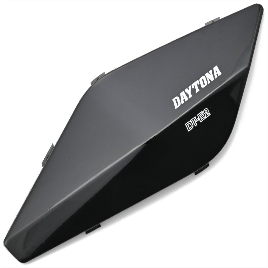 インカムDT-E2用の補修品。・フェイスパネル・1枚入り商品の詳細な情報については、メーカーサイトでご確認ください。商品及び品番は予告なく変更が行われる事がございます。【ご注文の際の注意事項】●適合・取付・ご使用は、お客様にて判断の上お願い致します。●品切・完売の場合がございますので、受注後に発送予定をご連絡させて頂きます。●画像はイメージとなりますので商品とは色・デザインが異なる場合があります。 ●商品ご到着時に必ず製品に不具合が無いか確認を行ってください。 配送時の破損や製品不具合の場合は、必ず商品ご到着より3日以内にご連絡お願い致します。それ以降にご連絡頂いた場合はご対応出来ない場合がございます。●当店では、商品不良・誤商品発送以外の理由での商品の交換または返品はできません。●お客様のご都合によるキャンセル・交換・返品は一切お受けできませんのであらかじめご了承の上ご注文ください。●お電話、メールにてお問い合わせ頂きましても、お客様都合のキャンセル・返品・交換の対応はすべてお断りさせて頂いております。 ●通信販売には法律上、クーリングオフの規定はございません。　ご注文は慎重にお願い致します。※※こちらの商品はお取り寄せ品となります※※メーカーの在庫状況や商品によっては発送までにお時間を頂く場合がございます。メーカーの在庫も完売している場合がございます。その際はキャンセルをさせていただく場合がございます、予めご了承ください。