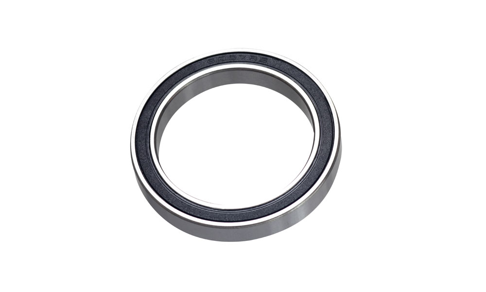 ・Hub / wheel: Various brands ・Bottom bracket: Various brands ・Frame (suspension pivot):Various brands ・Headset:Pinarello (non tapered 1 1/4 headset)商品の詳細な情報については、メーカーサイトでご確認ください。商品及び品番は予告なく変更が行われる事がございます。【ご注文の際の注意事項】●適合・取付・ご使用は、お客様にて判断の上お願い致します。●品切・完売の場合がございますので、受注後に発送予定をご連絡させて頂きます。●画像はイメージとなりますので商品とは色・デザインが異なる場合があります。 ●商品ご到着時に必ず製品に不具合が無いか確認を行ってください。 配送時の破損や製品不具合の場合は、必ず商品ご到着より3日以内にご連絡お願い致します。それ以降にご連絡頂いた場合はご対応出来ない場合がございます。●当店では、商品不良・誤商品発送以外の理由での商品の交換または返品はできません。●お客様のご都合によるキャンセル・交換・返品は一切お受けできませんのであらかじめご了承の上ご注文ください。●お電話、メールにてお問い合わせ頂きましても、お客様都合のキャンセル・返品・交換の対応はすべてお断りさせて頂いております。 ●通信販売には法律上、クーリングオフの規定はございません。　ご注文は慎重にお願い致します。※※こちらの商品はお取り寄せ品となります※※メーカーの在庫状況や商品によっては発送までにお時間を頂く場合がございます。メーカーの在庫も完売している場合がございます。その際はキャンセルをさせていただく場合がございます、予めご了承ください。