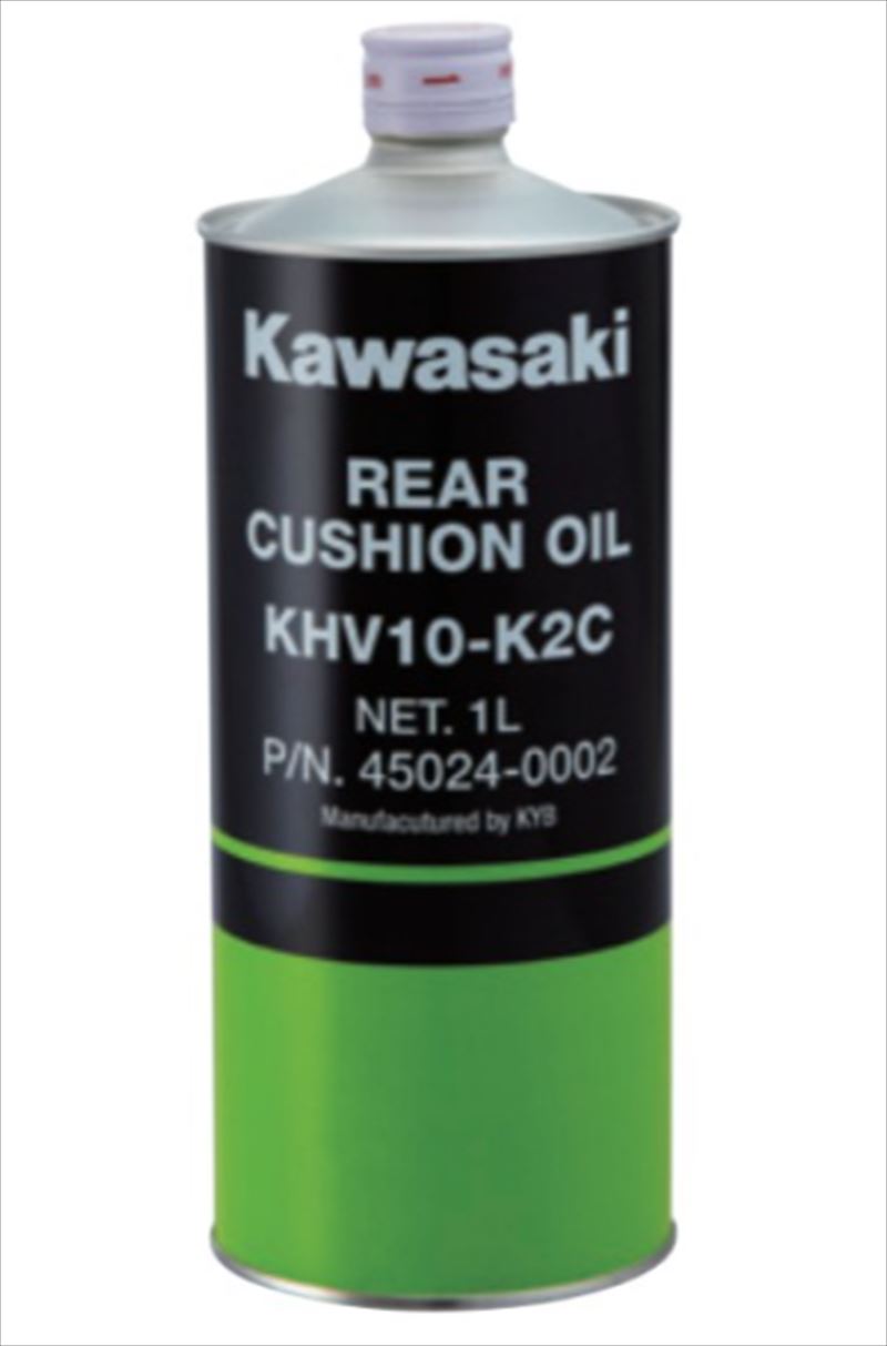 【KAWASAKI（カワサキ）】 J45024-0002 リヤショックオイル K2-C 1L●1リットル缶●SAE 5W相当商品の詳細な情報については、メーカーサイトでご確認ください。商品及び品番は予告なく変更が行われる事がございます。【ご注文の際の注意事項】●適合・取付・ご使用は、お客様にて判断の上お願い致します。●品切・完売の場合がございますので、受注後に発送予定をご連絡させて頂きます。●画像はイメージとなりますので商品とは色・デザインが異なる場合があります。 ●商品ご到着時に必ず製品に不具合が無いか確認を行ってください。 配送時の破損や製品不具合の場合は、必ず商品ご到着より3日以内にご連絡お願い致します。それ以降にご連絡頂いた場合はご対応出来ない場合がございます。●当店では、商品不良・誤商品発送以外の理由での商品の交換または返品はできません。●お客様のご都合によるキャンセル・交換・返品は一切お受けできませんのであらかじめご了承の上ご注文ください。●お電話、メールにてお問い合わせ頂きましても、お客様都合のキャンセル・返品・交換の対応はすべてお断りさせて頂いております。 ●通信販売には法律上、クーリングオフの規定はございません。　ご注文は慎重にお願い致します。※※単品配送商品で他の商品との同梱や複数個注文はできません※※。複数個お求めの場合は送料無料の設定の同商品を複数個ご注文ください。 ※※こちらの商品はお取り寄せ品となります※※メーカーの在庫状況や商品によっては発送までにお時間を頂く場合がございます。メーカーの在庫も完売している場合がございます。その際はキャンセルをさせていただく場合がございます、予めご了承ください。