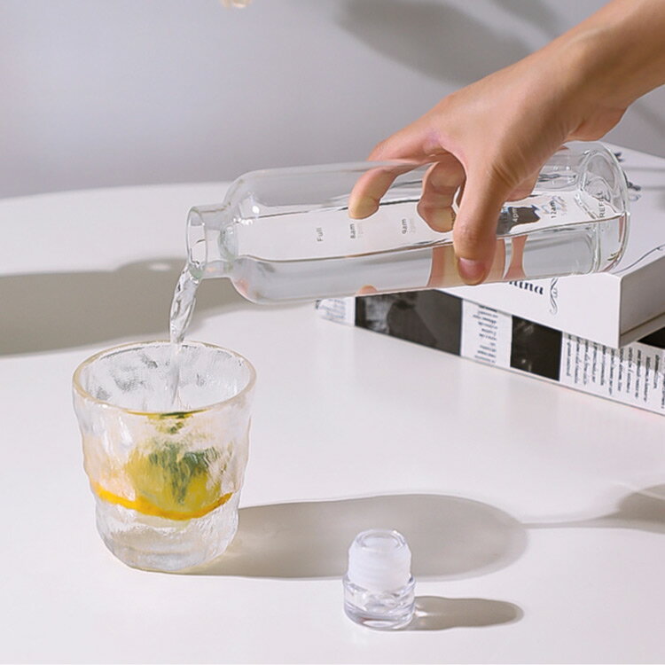 ウォーターボトル タイムマーカー ガラス 水分補給 耐熱耐冷 クリアボトル 水筒 男女兼用 子供 大人 漏れ防止 直飲み ジム アウトドア お洒落 運動用 通勤 通学 旅行 ランニング 洗いやすい 送料無料