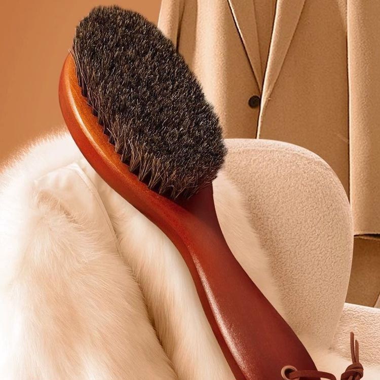 ウール 毛取り スーツブラシ 馬毛ブラシ 冬 洋服 洋服ブラシ 毛玉ブラシ 毛取り 天然馬毛 冬用 ブラシ 毛玉取り 天然木 ブラシ 靴ブラシ ニット 静電気対策 混紡 カシミヤ スーツブラシ 髪の毛 埃取り 汚れ落とし 花粉対策 おしゃれ ストラップ付き 送料無料