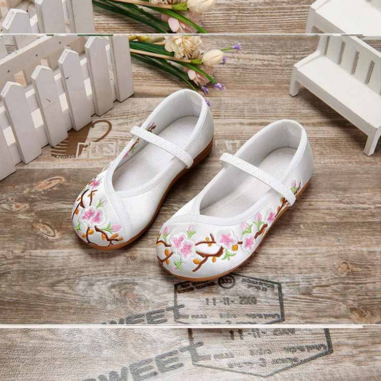 キッズ 七五三 ぺたんこ 七五三 草履のかわり 刺繡 七五三 子供 花柄 柔らかい 7歳 フラットシューズ 子供靴 和柄の靴 3歳 5歳 歩きやすい 和装 着物に合う靴 753 女の子 結婚式 かわいい 痛くない