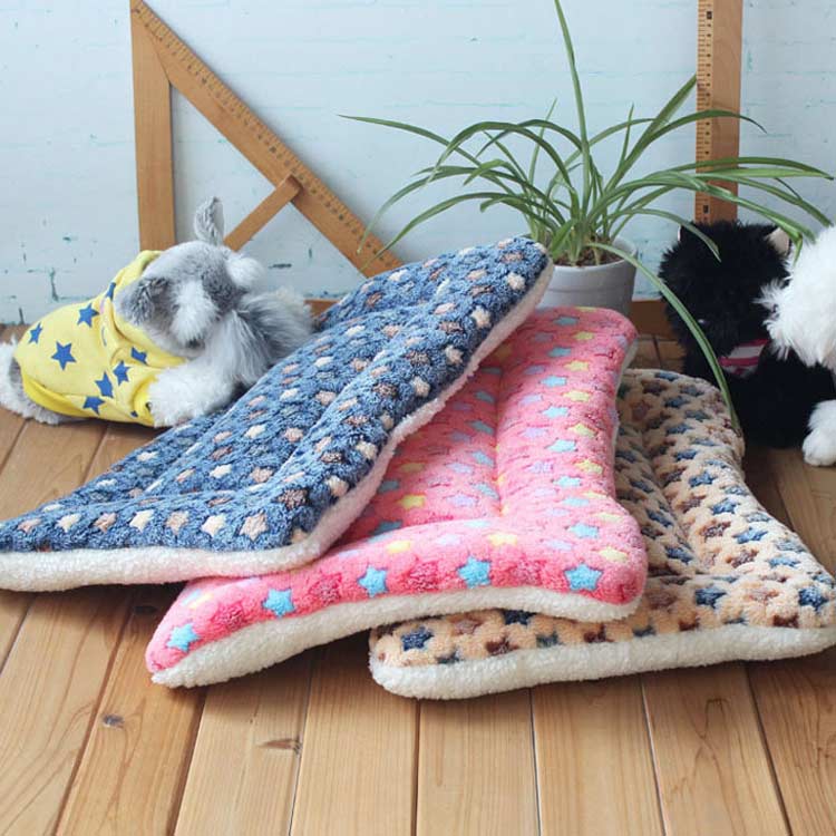 猫 ベッド ケージ用マット 秋冬 ペットベッド かわいい ケージ用 マット洗える 暖...