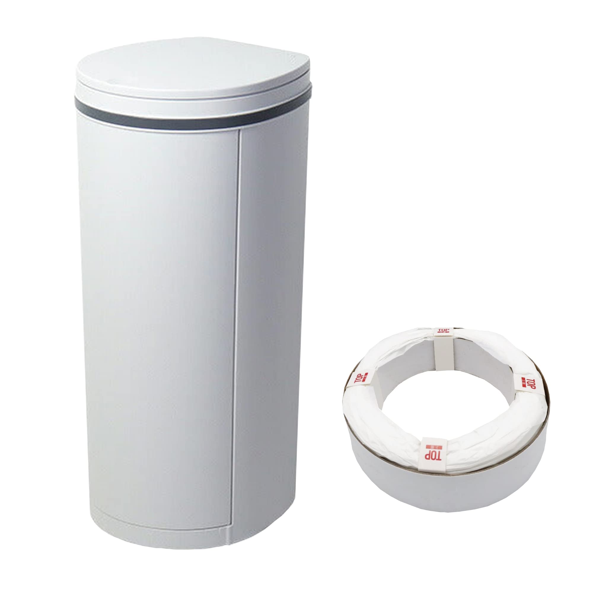 使用済みおむつのニオイ漏れを防ぐ専用ゴミ箱。(専用カセット1個付)高さもあるため捨てる時に大きくかがむ必要がありません。さらに前扉タイプで取替作業もスムーズ。 「銀イオン素材」「防臭3層レイヤー」でニオイを徹底除去。ニオイを漏らさず使った分だけ捨てられます。高い防臭性で置き場所を選びません。 おむつ用と一目でわからないようなシンプルなデザインなので、リビングにおいてもお部屋の雰囲気を壊しません。 大容量21Lで新生児おむつなら最大約28個分入ります。専用のゴミ袋カセットには生分解性のエコ素材を使用。 サイズ:約幅240×奥行き270×高さ550mm