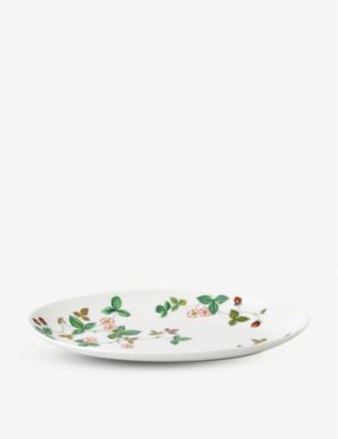 WEDGWOOD Ch Xgx[ {[`Ci N[y v[g 26cm Wild Strawberry bone china coupe plate 26cm