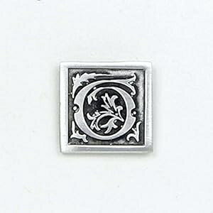 文字「G」のイニシャルピン - 背面はマグネット式で開閉 - 服に穴が開きません - 手作りピューター 米国製 - アンティーク仕上げ Lucina K. Letter " G " Initial Pin - Magnetic Back Closure - No holes in Clothes - Handcrafted Pewter