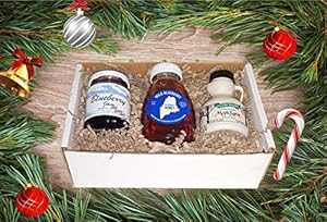 メインホリデー ジャム&ハニー ギフトセット - 3個パック (ジャム、ハニー、メープルシロップ) Box of Maine Maine Holiday Jam & Honey Gift Set - Pack of 3 (Jam, Honey, Maple Syrup)