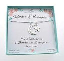 母娘のネックレスセット。16 インチと 18 インチのスターリングシルバー ボックス チェーンに「Love You to the Moon & Back」が付いています。母娘のジュエリー。彼女へのギフト。 Mom & Three Daughters Mother Daughter Necklace Set. Love You t
